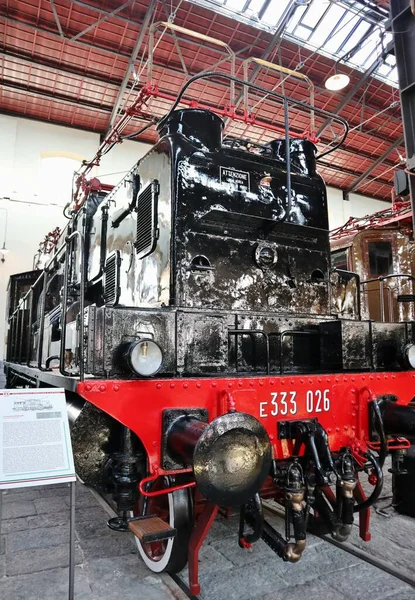 Portici Campanie Italie Août 2021 Locomotive Électrique Exposée Dans Pavillon — Photo