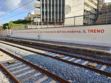 San Giorgio a Cremano, Campania, İtalya - 27 Ağustos 2021: Ulusal Pietrarsa Demiryolu Müzesi İstasyonu