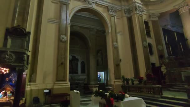 意大利那不勒斯 坎帕尼亚 2022年1月3日 圣乔治十七世纪教堂内部概况 早期基督教基金会 19世纪末重建 — 图库视频影像