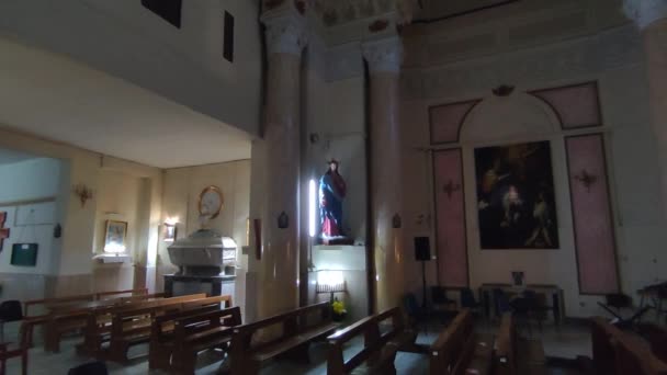 意大利坎帕尼亚那不勒斯 2022年1月19日 圣安娜特里维奥教堂的内政概览 — 图库视频影像