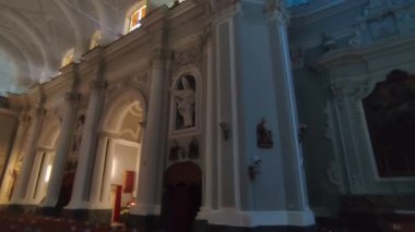 Napoli - Panoramica della Chiesa di Santa Maria della Fede dal transetto