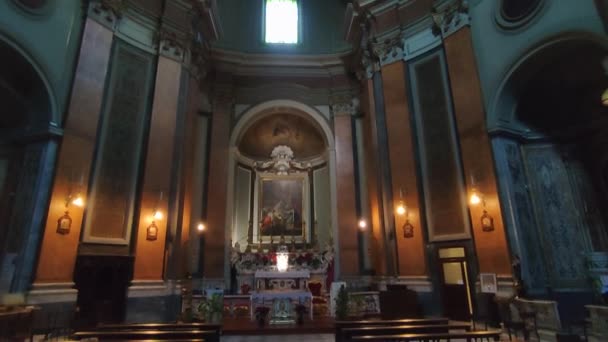 意大利那不勒斯 坎帕尼亚 2022年1月17日 17世纪圣玛利亚教堂在但丁广场的内部概览 — 图库视频影像