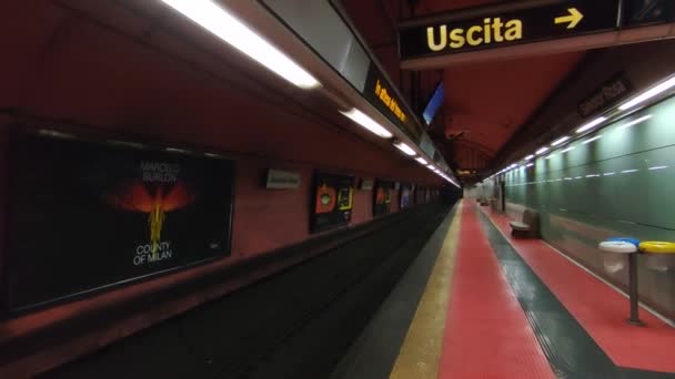 意大利坎帕尼亚那不勒斯 2022年1月17日 1号线的罗萨地铁站 也称为Metropolitana Dell Arte 的内部概览 — 图库视频影像