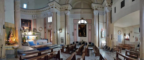 ナポリ カンパニア州 イタリア 2022年1月19日 デルトリヴィオの19世紀の聖アンナ トリヴィオ教会の内部のパノラマ写真 — ストック写真