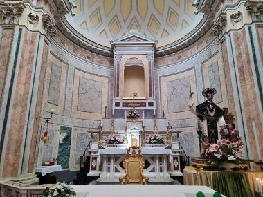 Procida, Campania, İtalya - 30 Eylül 2021: 18. yüzyıl San Leonardo kilisesi 16. yüzyılda kuruldu