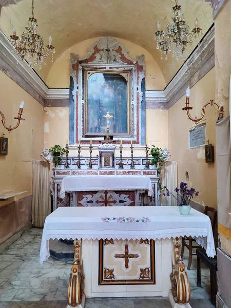 2021年10月2日 意大利坎帕尼亚普罗西达 16世纪圣罗科小教堂的内部 — 图库照片