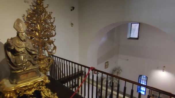 ナポリ カンパニア イタリア 2022年2月22日 サンタ キアラの記念碑的な複合体のオペラ博物館の概要 — ストック動画