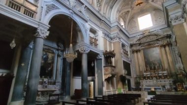 Napoli, Campania, İtalya - 25 Şubat 2022: 17. Yüzyıl San Giuseppe Kilisesi