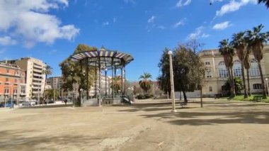 Napoli, Campania, İtalya Caracciolo ve Riviera di Chiaia arasındaki Villa Comunale 'e Genel Bakış