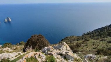 Anacapri, Campania, İtalya - 12 Mart 2022: Solaro Dağı 'ndaki Güneş Gözlemevinden Genel Bakış