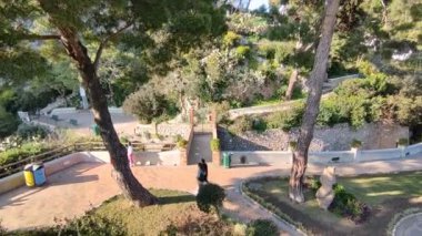 Capri, Campania, İtalya - 11 Mart 2022: Augustus Bahçeleri Genel Bakış
