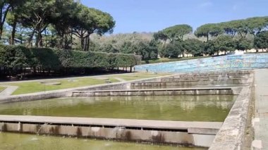 Napoli, Campania, İtalya - 25 Mart 2022: Mostra d 'Oltremare' ın içindeki anıtsal Fontana dell 'Esedra' dan Genel Bakış