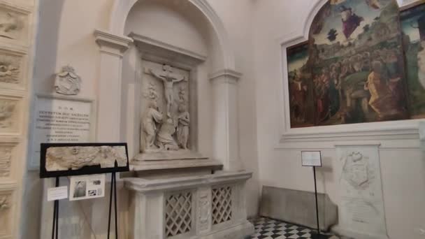 意大利那不勒斯 坎帕尼亚 2022年4月7日 15世纪圣安娜教堂皮科洛米尼教堂概览 — 图库视频影像