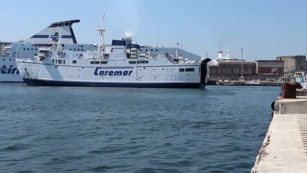 Naples Campania Italy April 2022 Ferry Docking Calata Porta Massa — 图库视频影像