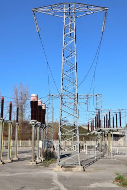 Benevento, Campania, İtalya - 19 Aralık 2021: Benevento Merkez İstasyonu yakınlarındaki elektrik santrali