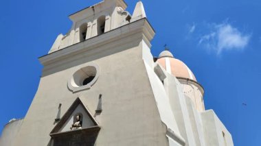 Forio, Campania, İtalya - 13 Mayıs 2022: Via Filippo di Lustro 'dan San Gaetano 17. yüzyıl Kilisesi
