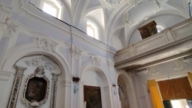 Forio, Campania, İtalya - 13 Mayıs 2022: Via Filippo di Lustro 'daki 17. yüzyıl San Gaetano Kilisesi