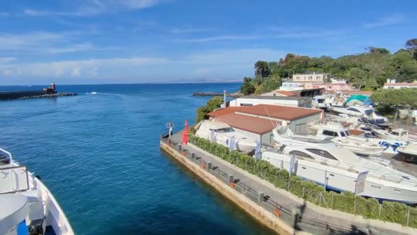 Ischia Campania Talya Mayıs 2022 Giden Feribottan Limana Genel Bakış — Stok video