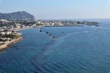 Forio, Campania, İtalya - 14 Mayıs 2022: Belvedere di Zaro veya Belvedere San Josemaria Escriva Körfezi Panoraması