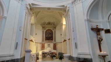 Ischia, Campania, İtalya - 13 Mayıs 2022: 18. yüzyıl Santa Maria delle Grazie Kilisesi ve Araf Ruhları veya Corso Vittoria Colonna 'daki San Pietro Kilisesi