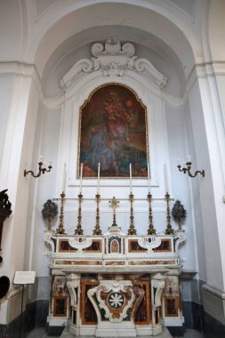 Ischia, Campania, İtalya - 13 Mayıs 2022: Via Mazzella 'daki 18. yüzyıl Santa Maria Assunta Katedrali