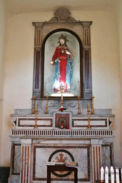 Anacapri, Campania, Italia 12 marzo 2022: Piazza Diaz 'da Interno della seicentesca Chiesa di Santa Sofia