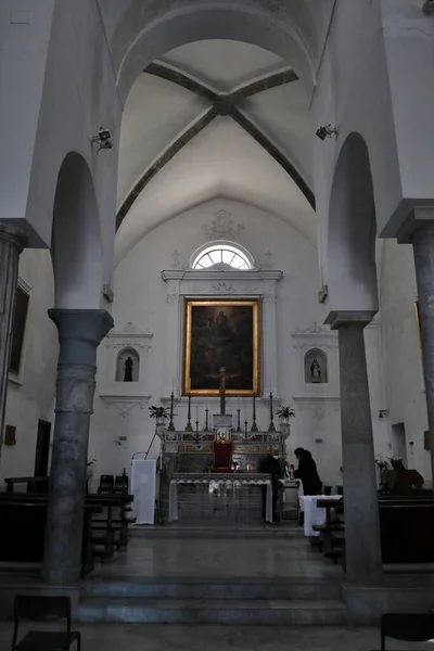 Capri Kampania Włochy Marca 2022 Wnętrze Średniowiecznego Kościoła San Costanzo — Zdjęcie stockowe