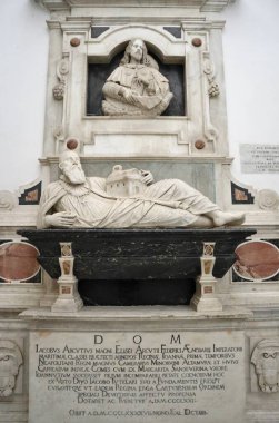 Capri, Campania, İtalya - 13 Mart 2022: Piazza Umberto I 'deki Santo Stefano 17. yüzyıl kilisesinin içi