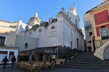 Capri, Campania, İtalya - 13 Mart 2022 17. yüzyıl Santo Stefano Kilisesi