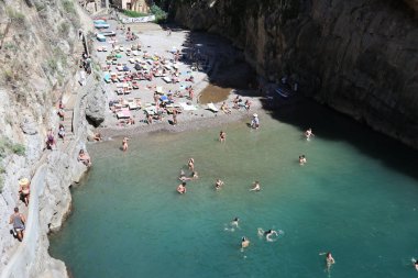 Furore, Campania, İtalya - 5 Eylül 2022: Fiordo di Furore plajı