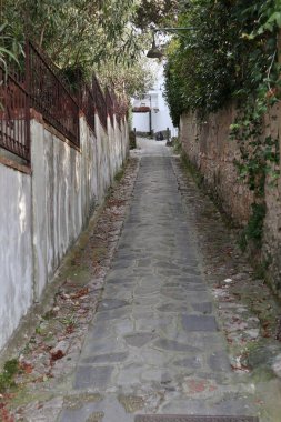 Anacapri, Campania, İtalya - 12 Mart 2022: Köyün sokaklarından görüş