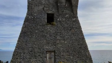 Camerota, Campania, İtalya - 19 Eylül 2022: Torre Zancale 'den Lentiscelle Körfezi Genel Görünümü