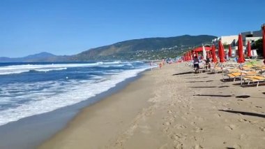 Palinuro, Campania, İtalya - 18 Eylül 2022: Le Saline plajının genel görünümü