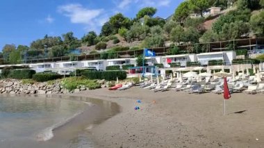 Palinuro, Campania, İtalya - 18 Eylül 2022: Sert denizli Baia del Silenzio tatil beldesi