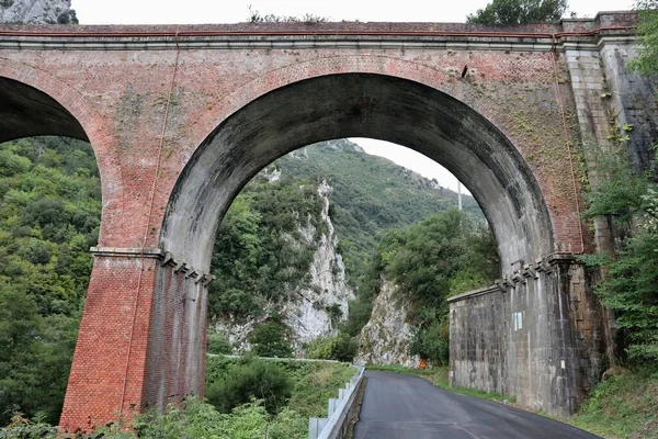 San Severino Campania Settembre 2022 Ponte Ferroviario Sul Fiume Mingardo — Foto Stock