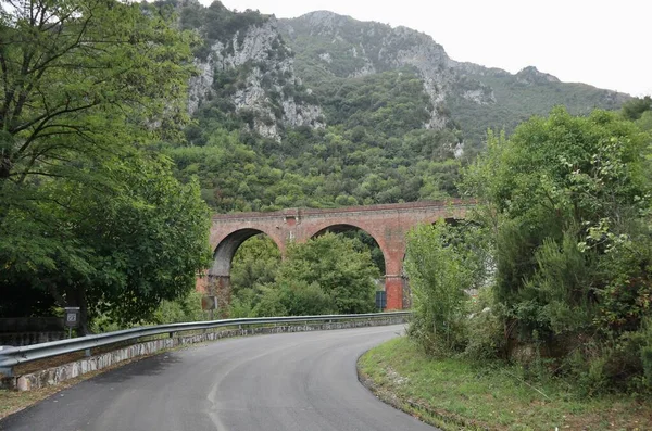 San Severino Campania Itália Setembro 2022 Ponte Ferroviária Sobre Rio — Fotografia de Stock