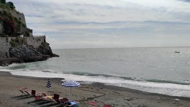 Minori Campania Talya Ekim 2022 Plaja Genel Bakış — Stok video