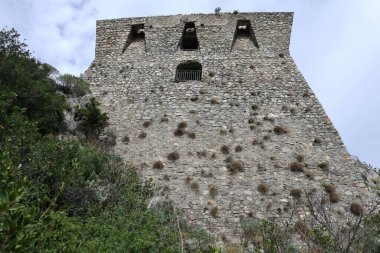 Conca dei Marini, Campania, İtalya - 1 Ekim 2022: Capo di Conca Saracen Kulesi