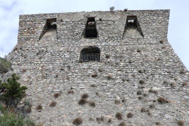 Conca dei Marini, Campania, İtalya - 1 Ekim 2022: Capo di Conca Saracen Kulesi