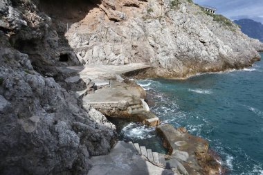 Conca dei Marini, Campania, İtalya - 1 Ekim 2022: Lido Capo di Conca 'dan Amalfi kıyıları