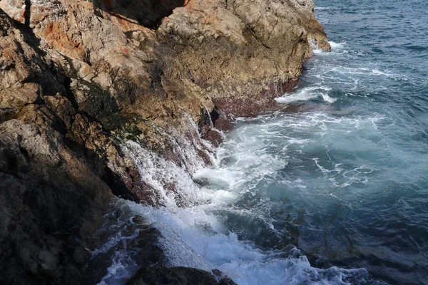 Conca Dei Marini Campania Italy Жовтня 2022 Waves Break Cliff — стокове фото
