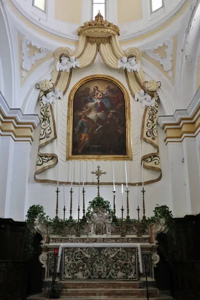 意大利坎帕尼亚普拉亚诺 2022年10月2日 16世纪圣卢卡福音派教堂的内部 — 图库照片