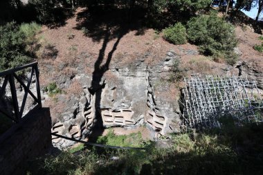Pompeii, Campania, İtalya - 14 Ekim 2021: Viale delle Ginestre 'den Pompeii Arkeoloji Parkının Glimpse' si