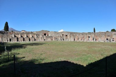 Pompeii, Campania, İtalya - 14 Ekim 2021: Pompeii arkeoloji parkındaki tiyatrolar dörtlüsü