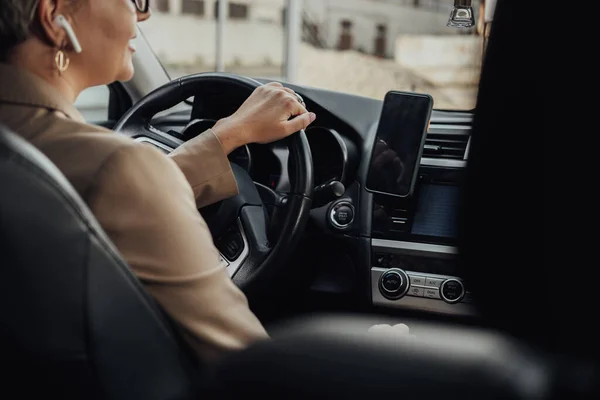 Woman Hand Steering Wheel Focus Female Driver Using Earphones View — 스톡 사진