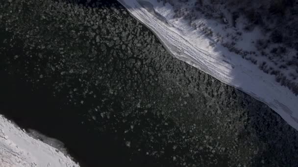 Aerial Drone Top Shot Frozen River — Vídeo de stock