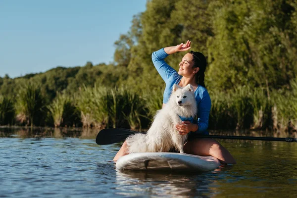 Happy Young Woman Lake Early Morning Sitting Sup Board Her — Stock Photo, Image