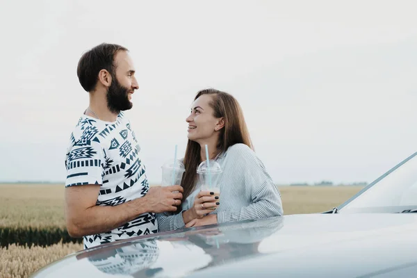 Caucasian Cheerful Woman Man Drinking Coffee Outdoors Car Field Middle — Foto de Stock