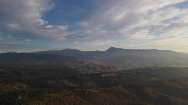 Повітряний Панорамний Вид Мальовничого Пейзажу Карпатські Гори Говерлою Петросом Горизонті — стокове відео
