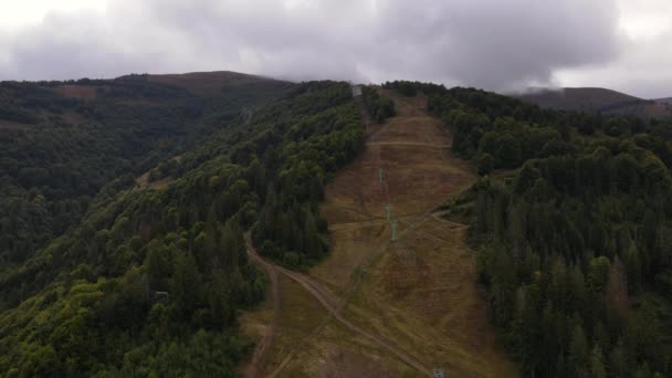 Aerial Footage Drone Flies Forwards Cable Lifts Carpathian Mountain Early — Stock Video
